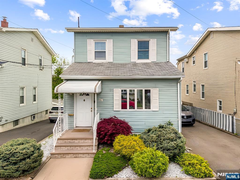 29 Pine Street Lodi, NJ 07644 - Photo 1 of 50