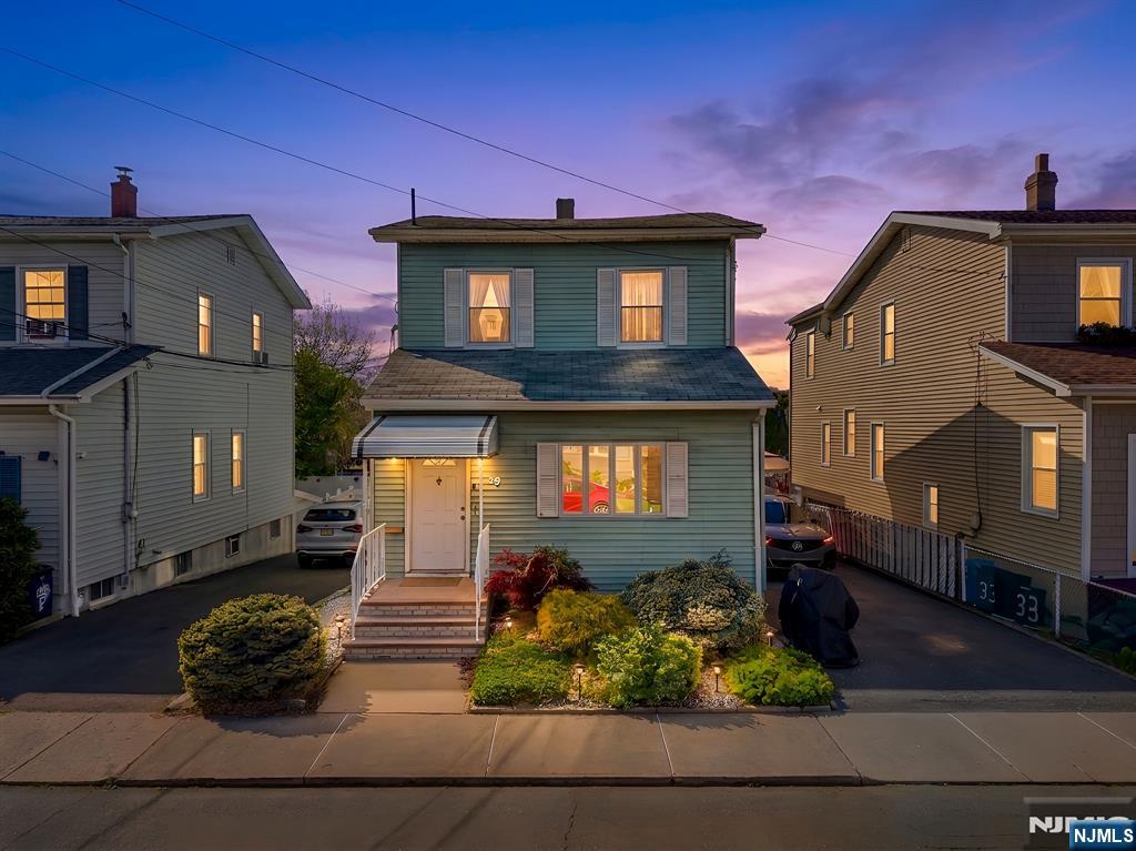 29 Pine Street Lodi, NJ 07644 - Photo 2 of 50