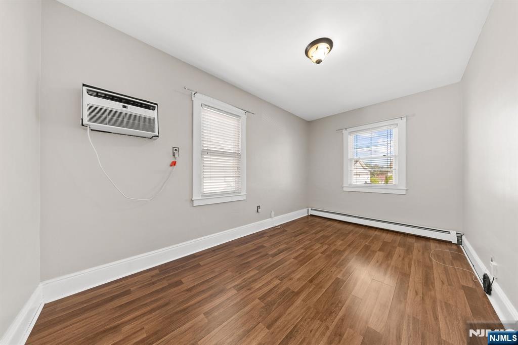29 Pine Street Lodi, NJ 07644 - Photo 41 of 50