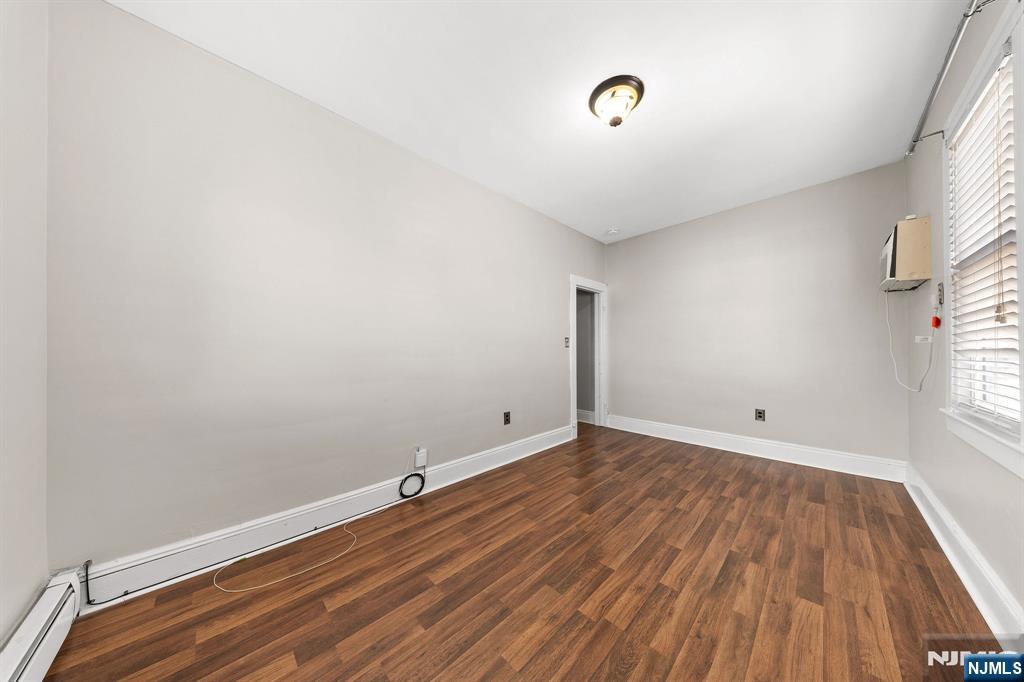 29 Pine Street Lodi, NJ 07644 - Photo 42 of 50