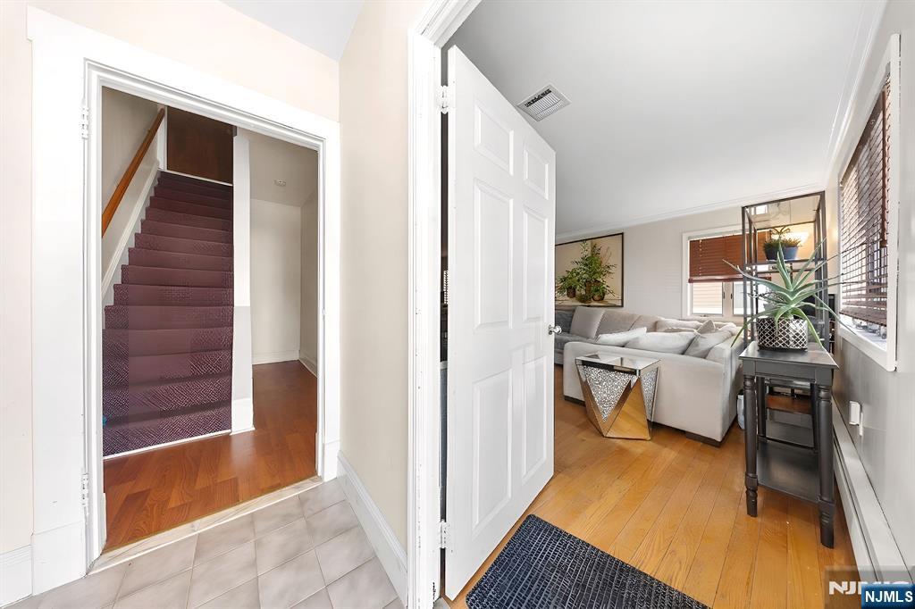 29 Pine Street Lodi, NJ 07644 - Photo 5 of 50