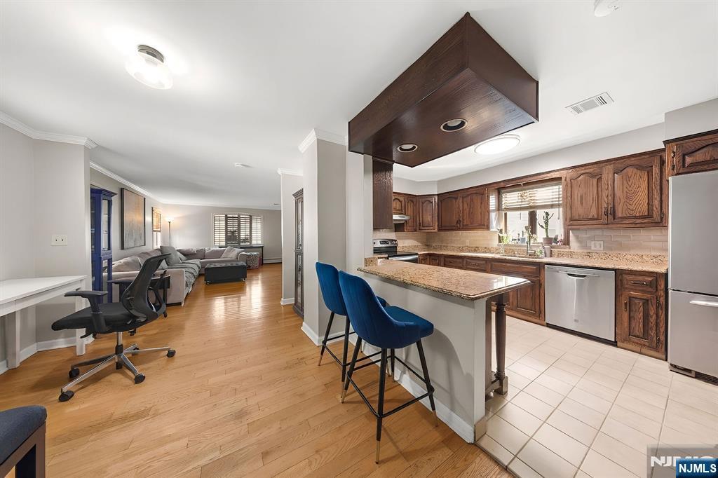 29 Pine Street Lodi, NJ 07644 - Photo 9 of 50