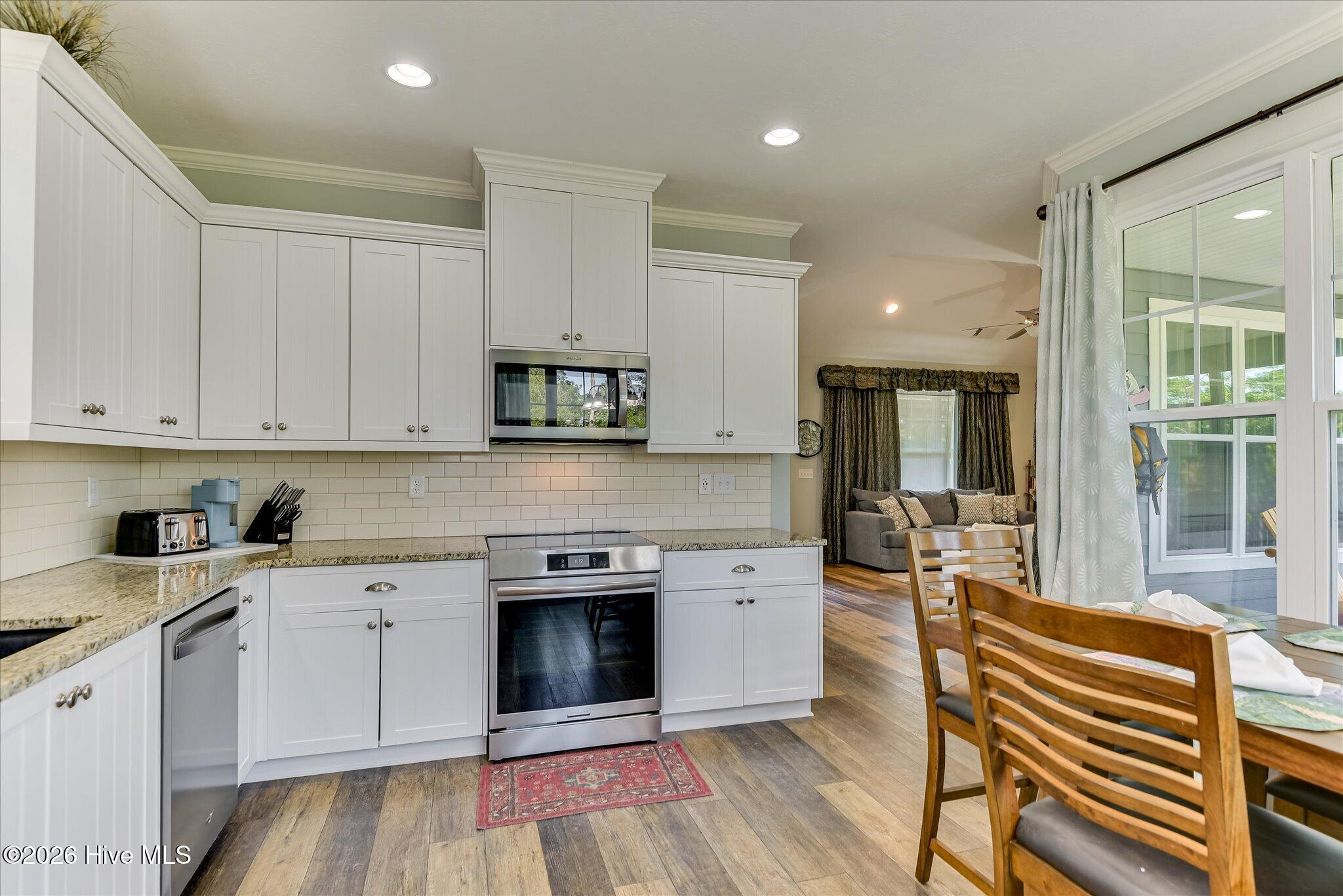122 State Rd S-33-650 Modoc, SC 29838 - Photo 13 of 48 Kitchen