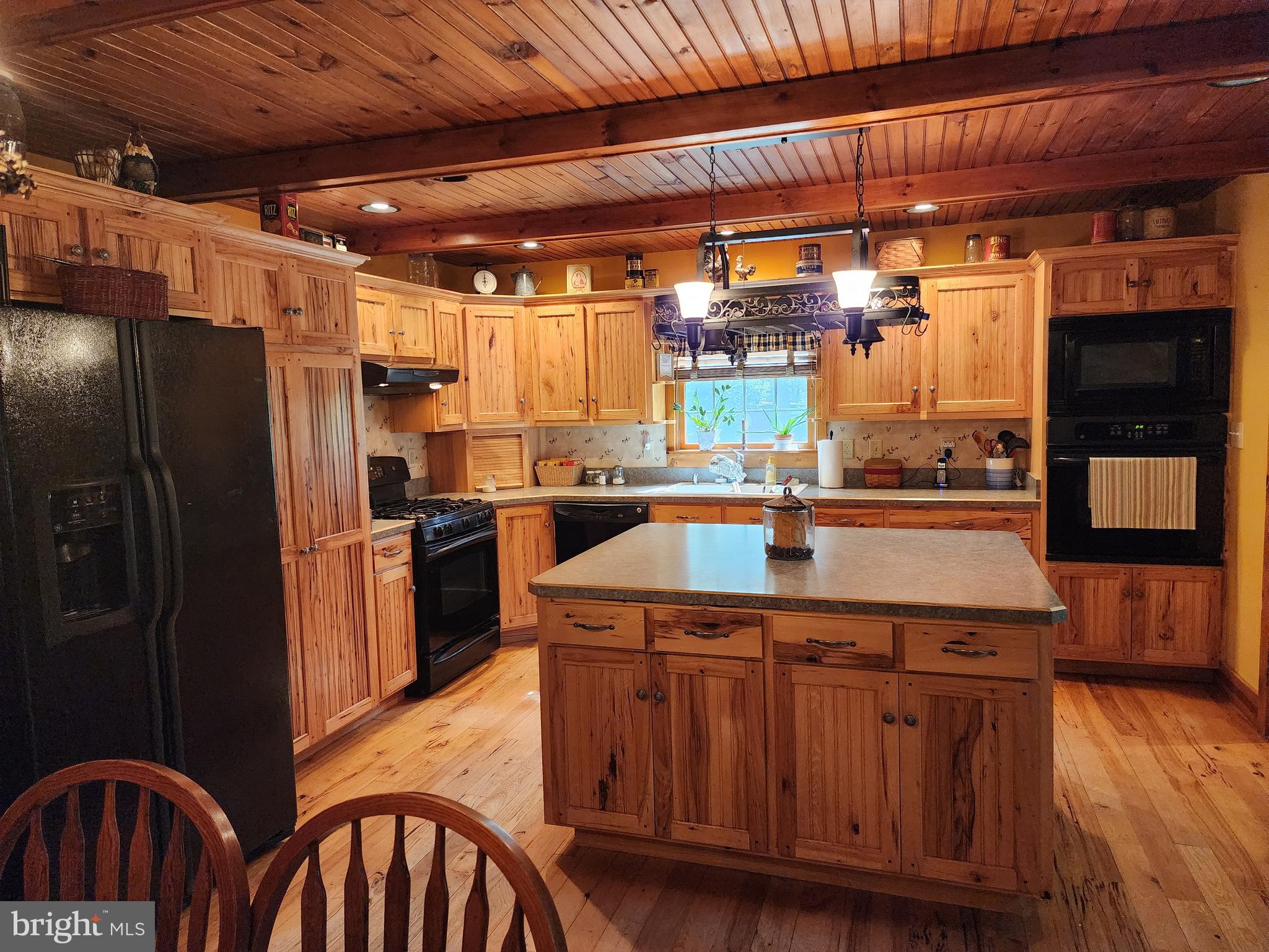 14847 White Oak Ridge Hancock, MD 21750 - Photo 38 of 101 Another Kitchen View