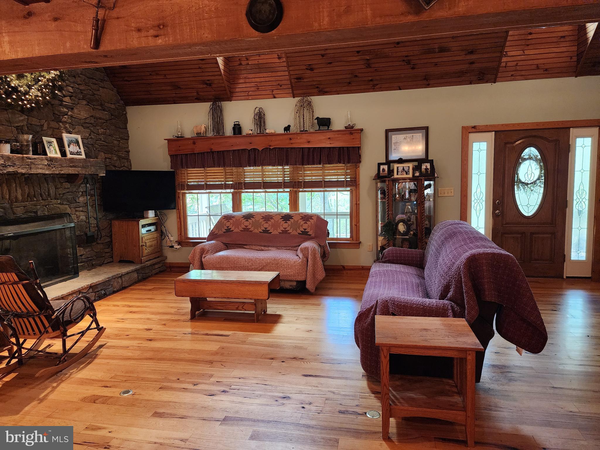 14847 White Oak Ridge Hancock, MD 21750 - Photo 40 of 101 Looking Into The Great Room From Kitchen/Dining
