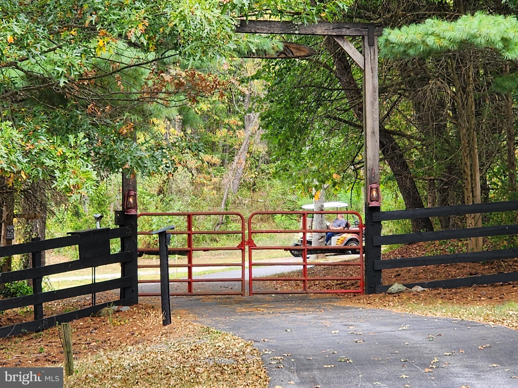 14847 White Oak Ridge Hancock, MD 21750 - Photo 46 of 101 a view of outdoor space with seating