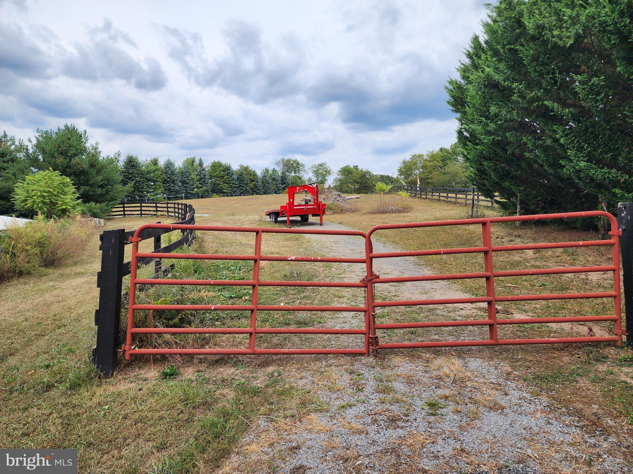 14847 White Oak Ridge Hancock, MD 21750 - Photo 78 of 101 Gate To 5 AC North/West Fenced Pasture