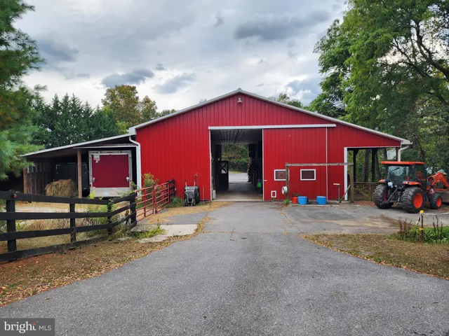 $830,000 | 14847 White Oak Ridge, Hancock, MD 21750