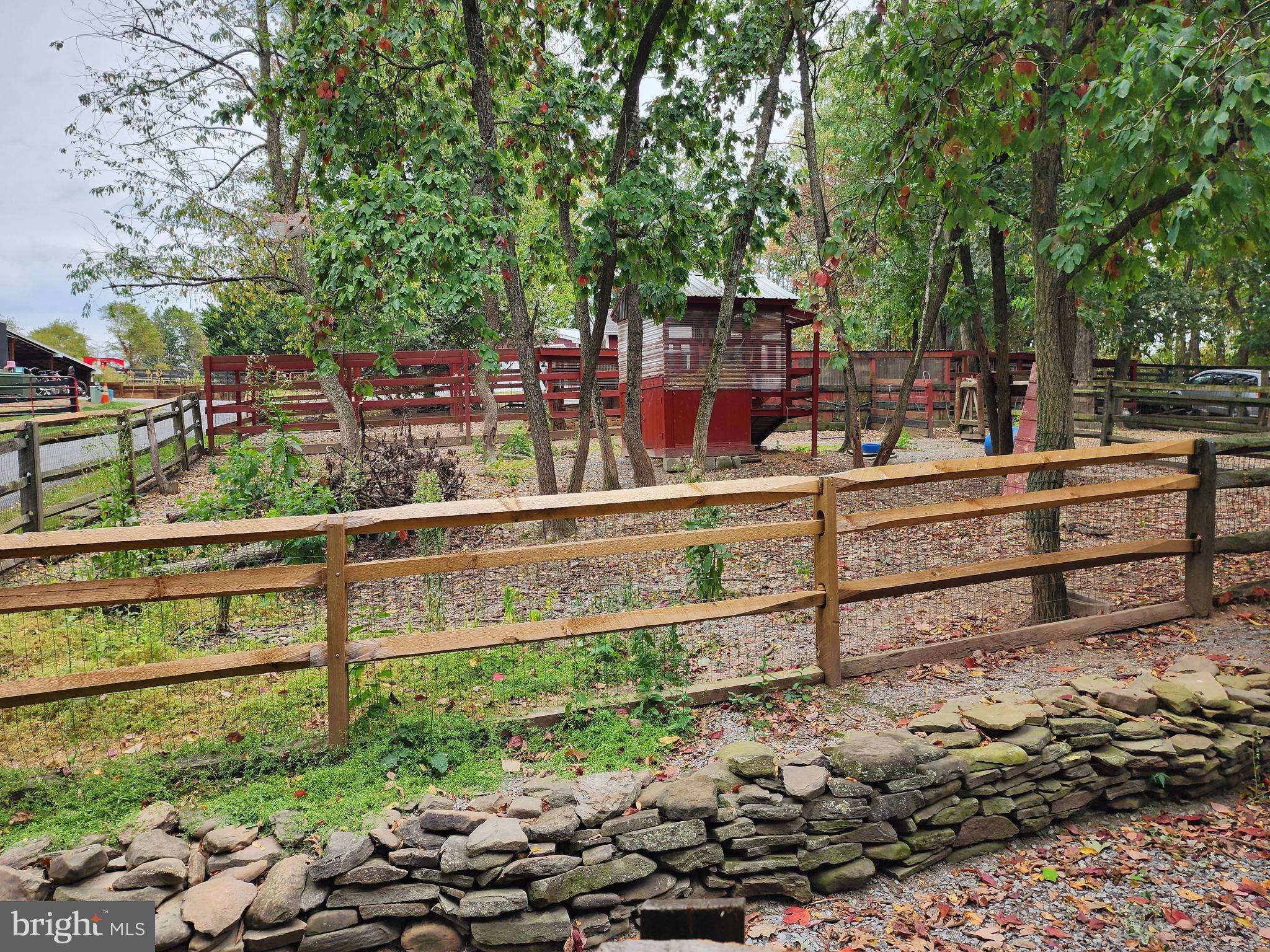 14847 White Oak Ridge Hancock, MD 21750 - Photo 100 of 101 a view of a yard with wooden fence