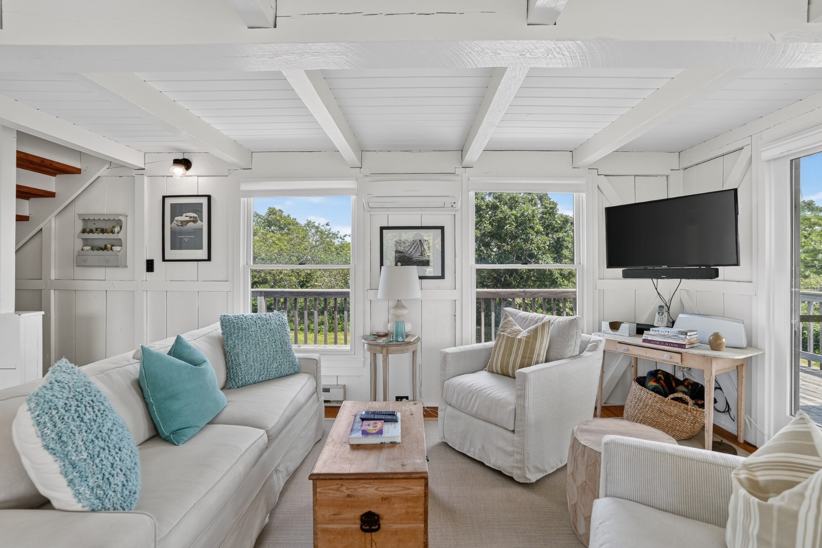 28 Black Point Road Chilmark, MA 02535 - Photo 4 of 56