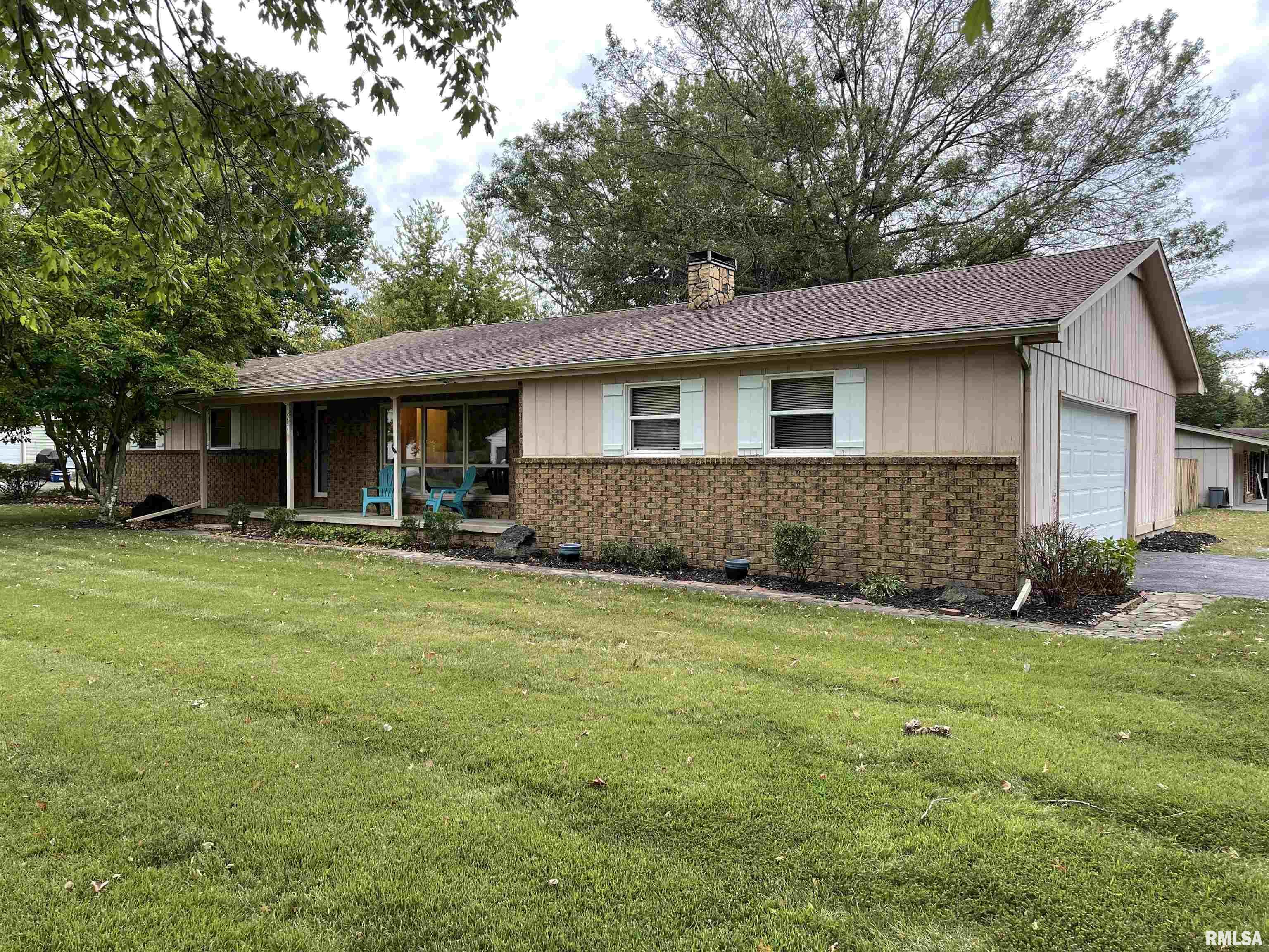 3207 West Lakeview Road Marion, IL 62959 - Photo 1 of 35 Gallery Image 1