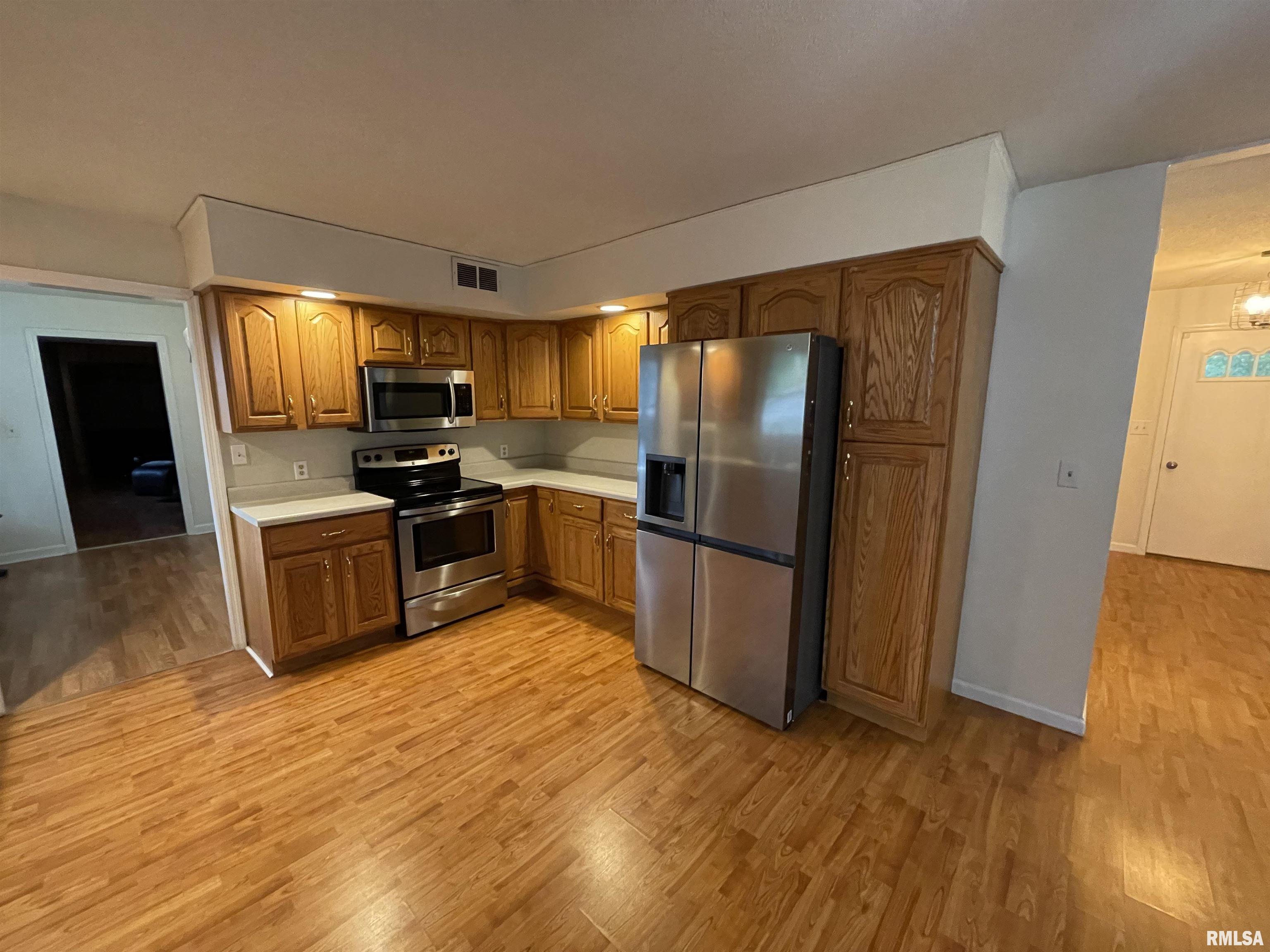 3207 West Lakeview Road Marion, IL 62959 - Photo 17 of 35 Gallery Image 17