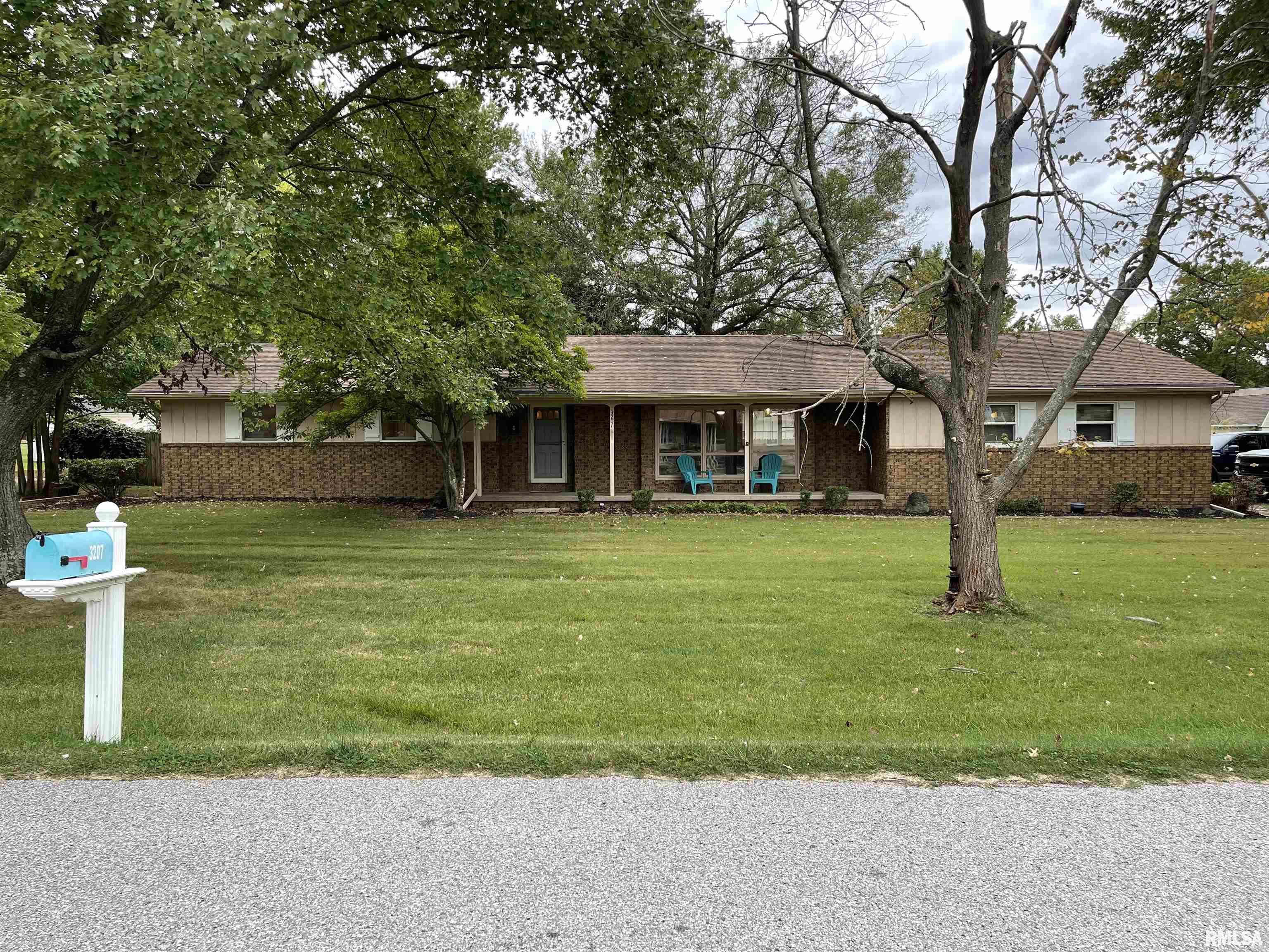 3207 West Lakeview Road Marion, IL 62959 - Photo 4 of 35 Gallery Image 4