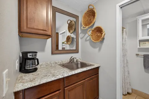 $249,000 | 75-5776 Kuakini Highway, Unit 349, Kailua-Kona, HI 96740