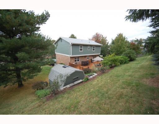 1238 Silver Lane McKees Rocks, PA 15136 - Photo 17 of 17 Exterior Back.