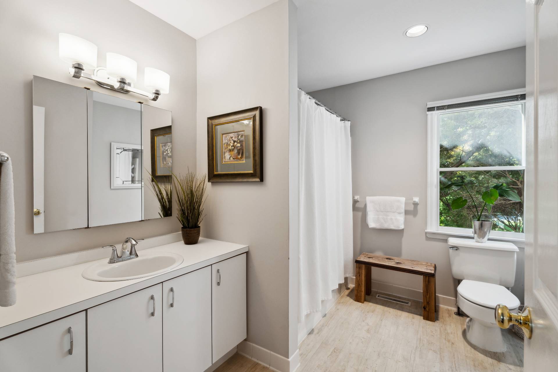 425 Hampton Road, Unit 14 Southampton, NY 11968 - Photo 14 of 30 Gallery Image 14