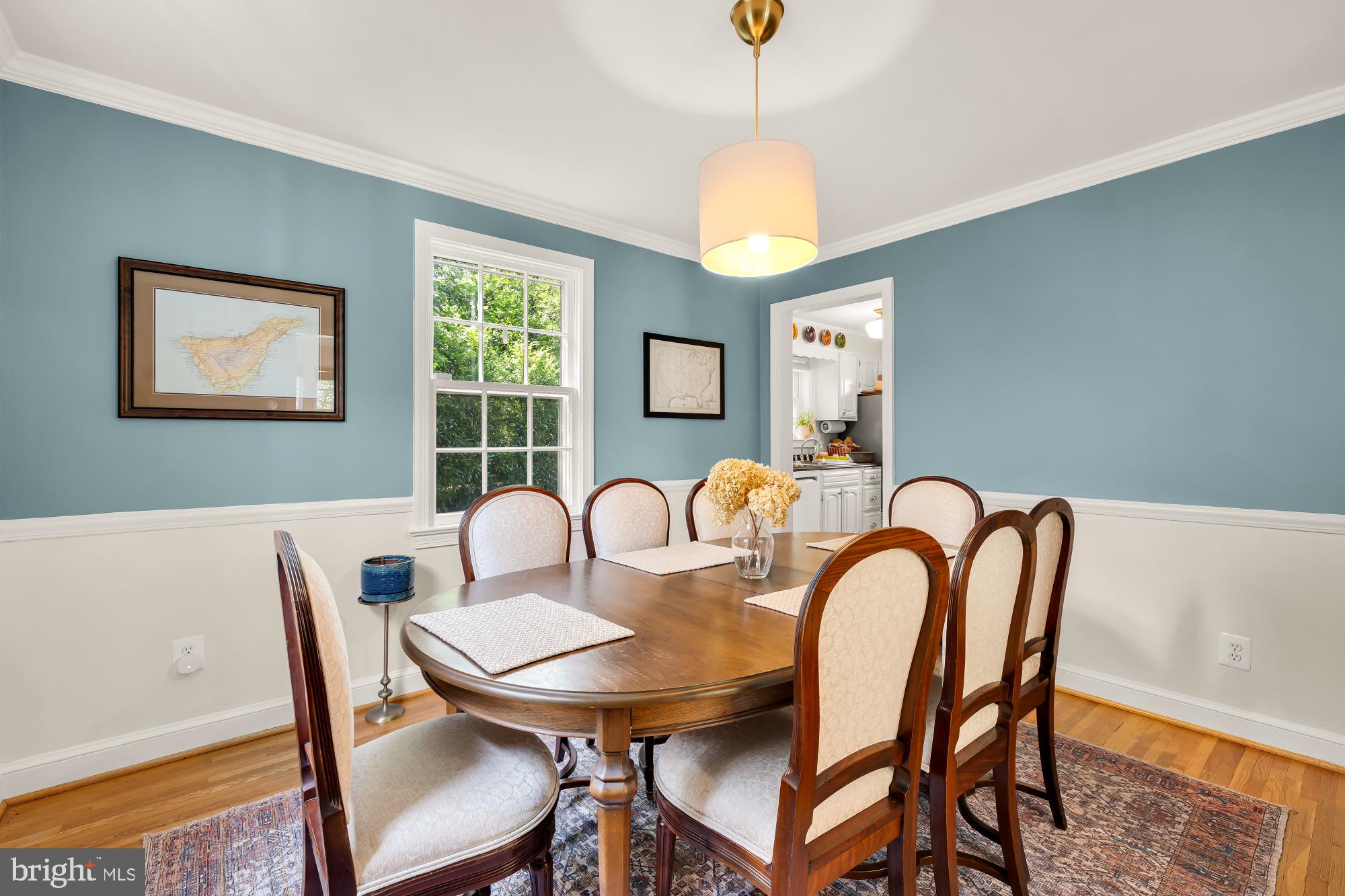 1802 August Drive Silver Spring, MD 20902 - Photo 7 of 26 a view of a dining room with furniture