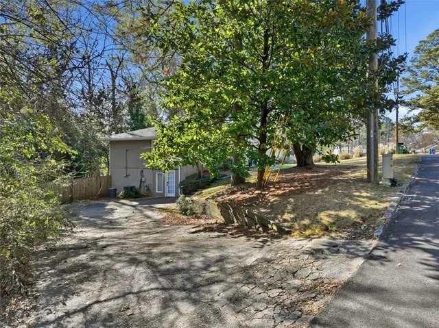 a view of utility room
