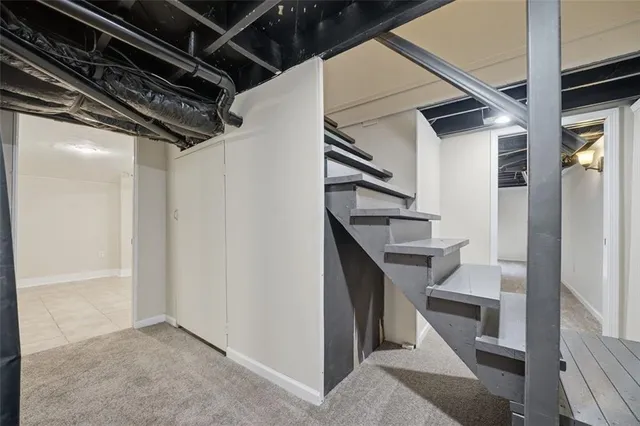 a view of utility room