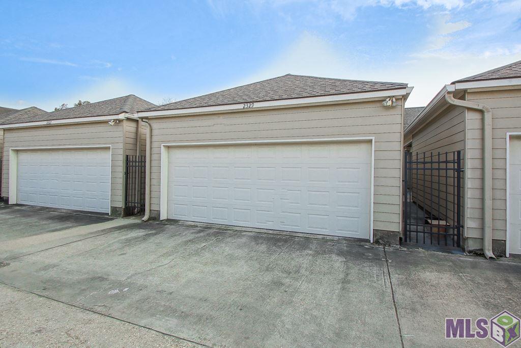 2329 Shadowbrook Drive Baton Rouge, LA 70816 - Photo 21 of 28 2 car garage
