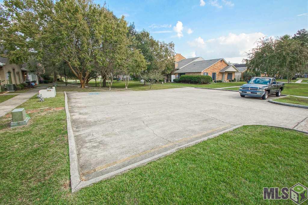 2329 Shadowbrook Drive Baton Rouge, LA 70816 - Photo 28 of 28 Guest Parking