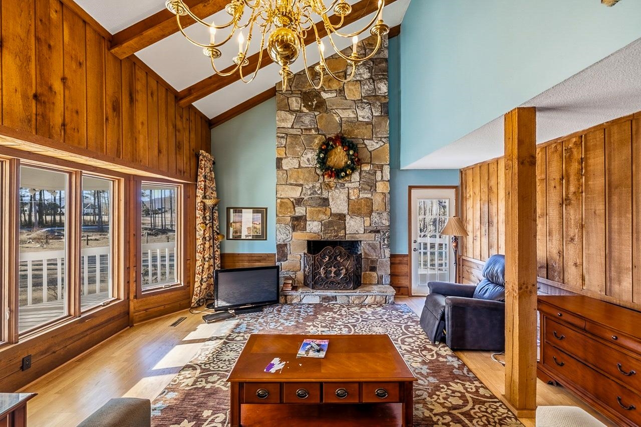 177 Rubin Thorne Road Campobello, SC 29322 - Photo 4 of 50