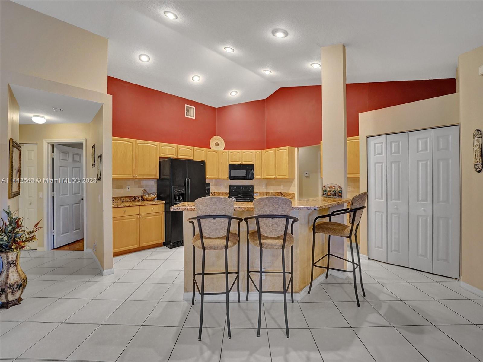 3273 Ridge Trace Davie, FL 33328 - Photo 20 of 74