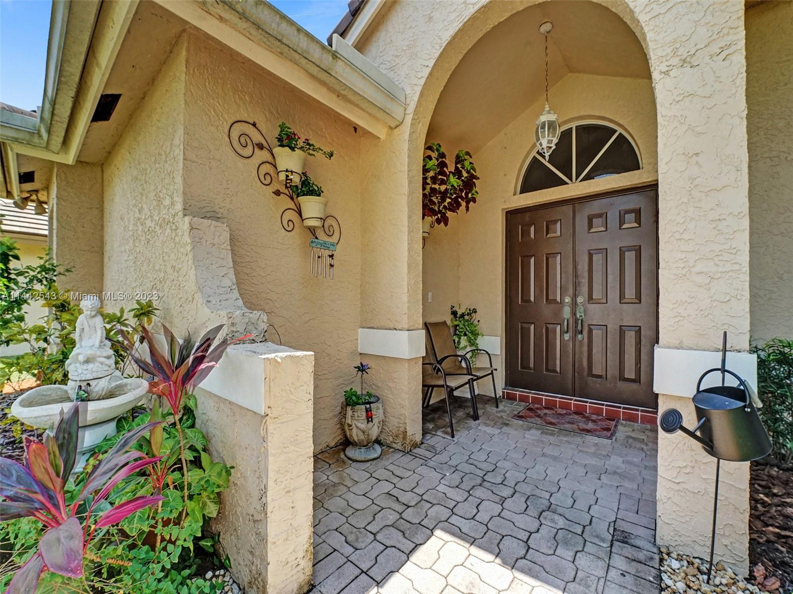 3273 Ridge Trace Davie, FL 33328 - Photo 3 of 74