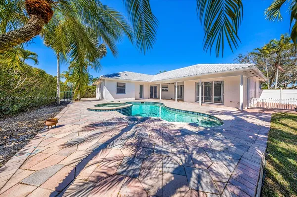 $6,900 | 13264 Lakeside Terrace, Cooper City, FL 33330