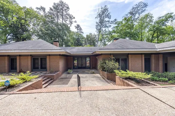 $1,098,000 | 2718 Averett Drive, Columbus, GA 31906