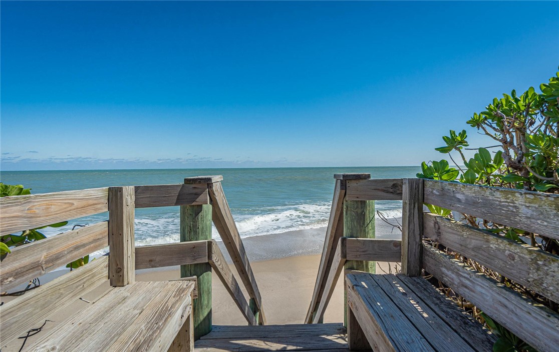 1850 East Sandpiper Road Vero Beach, FL 32963 - Photo 34 of 36 a view of balcony with furniture