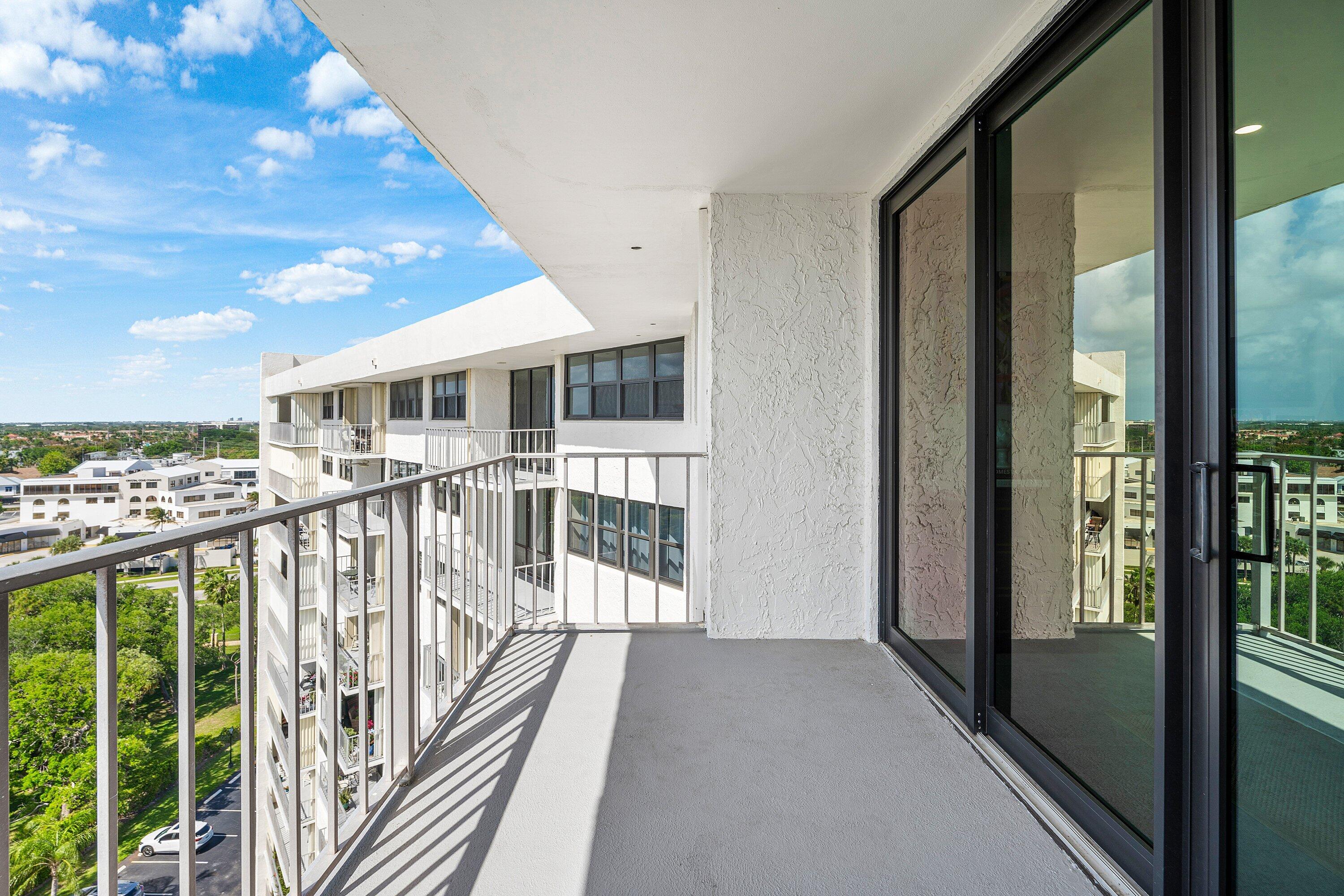 336 Golfview Road, Unit PH 12 North Palm Beach, FL 33408 - Photo 27 of 38 027-336GolfviewRoad-PH12-NorthPalmBeach-