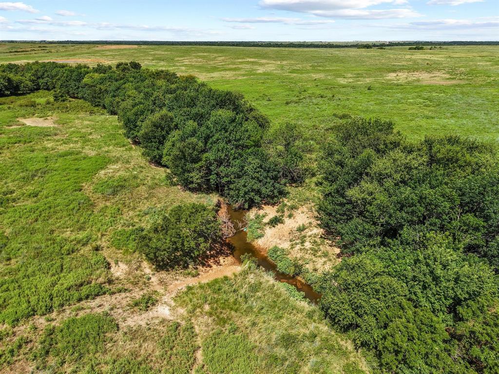 32 State Highway 32 Ryan, OK 73565 - Photo 27 of 40 a view of an ocean from a yard