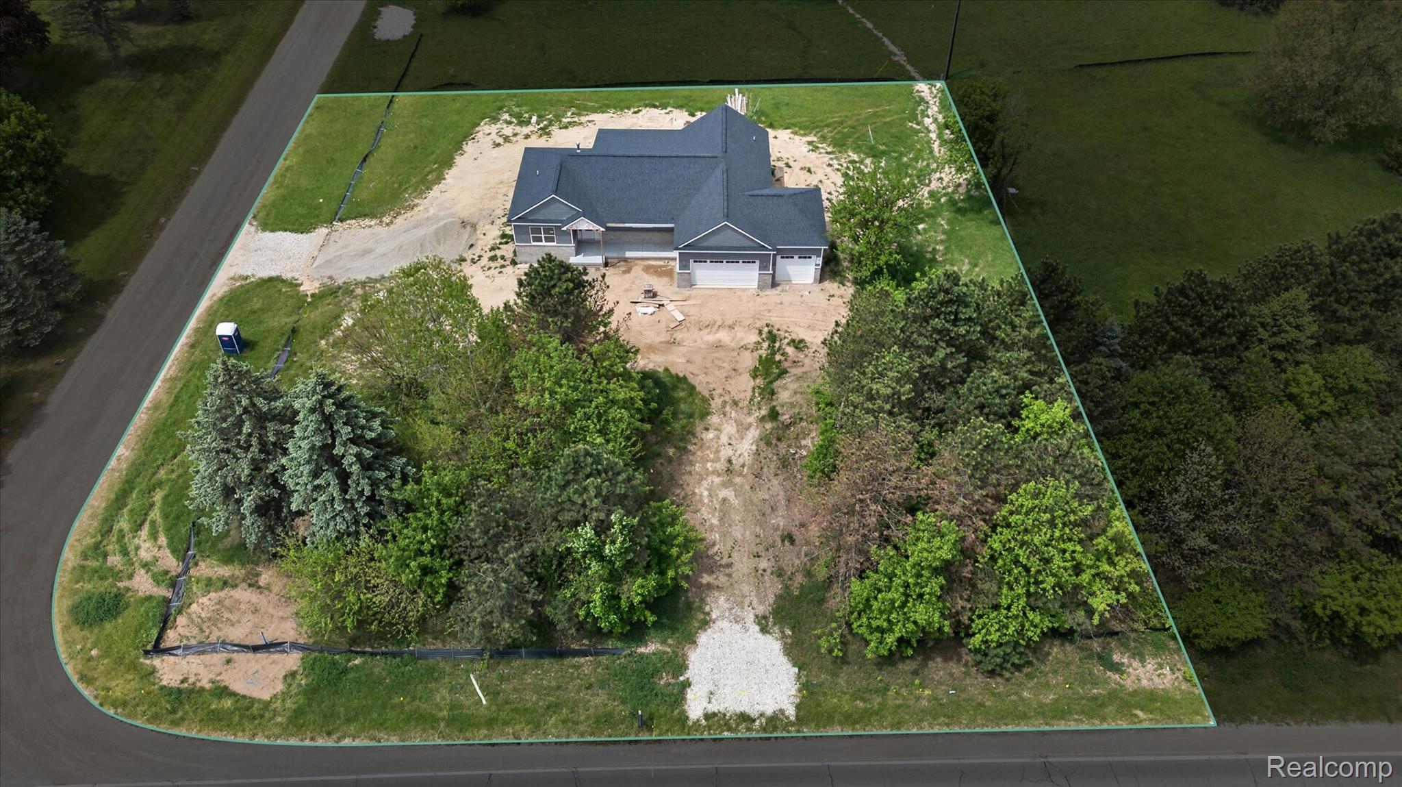 3297 Oak Grove Road Howell, MI 48855 - Photo 36 of 40 Property boundary overlay illustrating the spacious homesite.