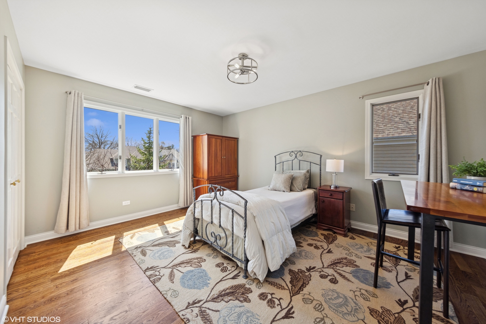 434 Ridge Avenue Clarendon Hills, IL 60514 - Photo 17 of 27 Gallery Image 17