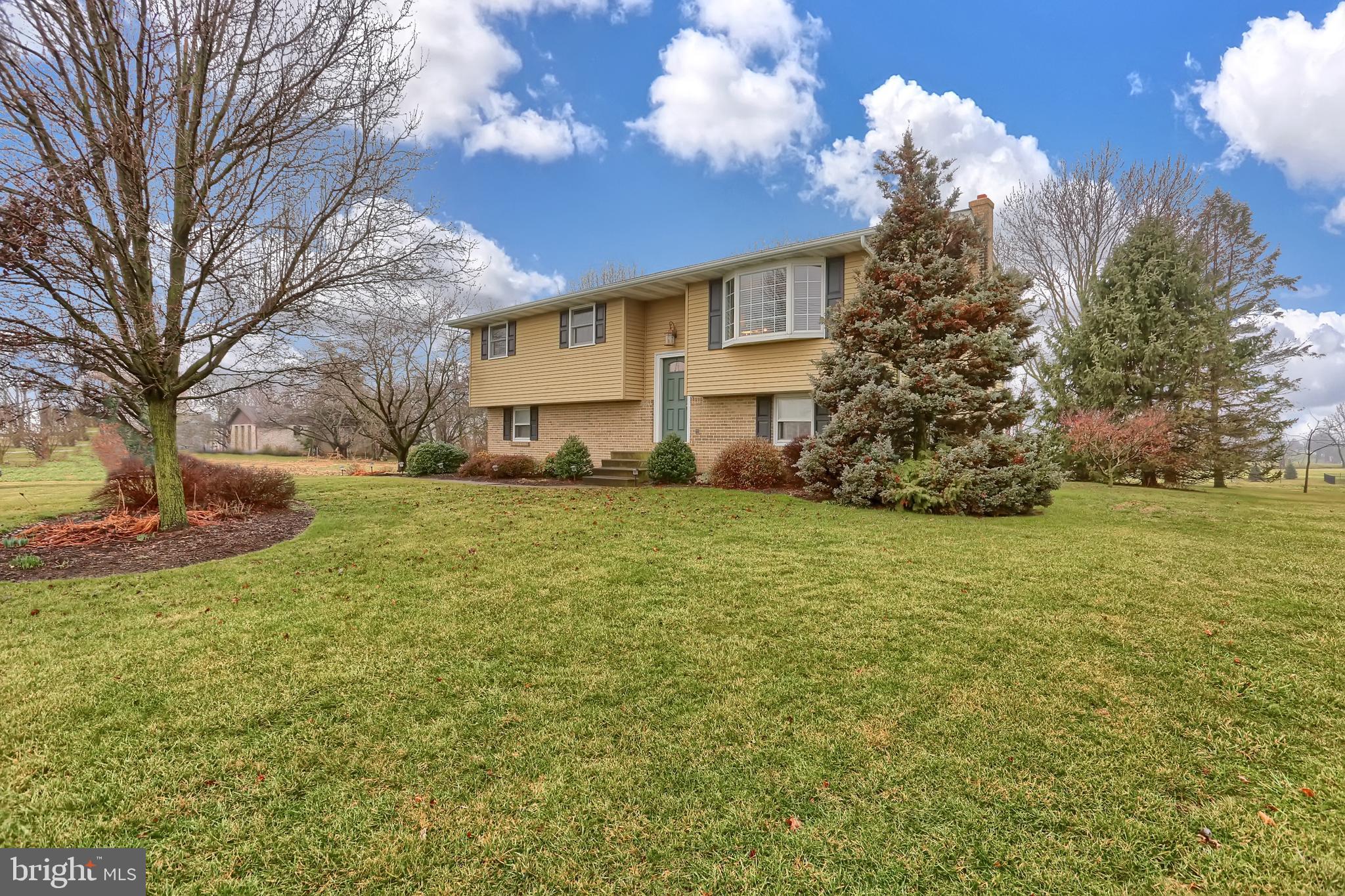 312 Colebrook Road Elizabethtown, PA 17022 - Photo 4 of 30 Gallery Image 4