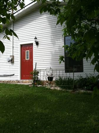 393 Avondale Hollow Road Rutledge, TN 37861 - Photo 17 of 21 Side view of red door