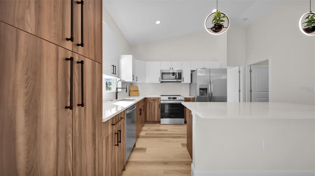 94 Tompkins Street Port Charlotte, FL 33954 - Photo 10 of 34