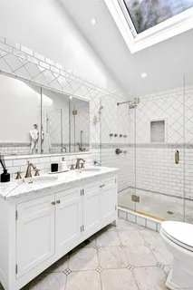 $2,199,000 | 5 S Branch, Roslyn, NY 11576