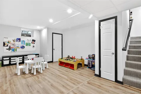 $2,199,000 | 5 S Branch, Roslyn, NY 11576