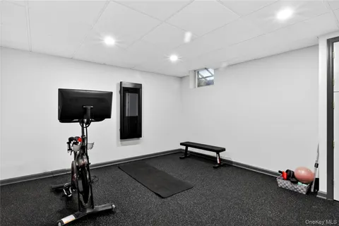 $2,199,000 | 5 S Branch, Roslyn, NY 11576