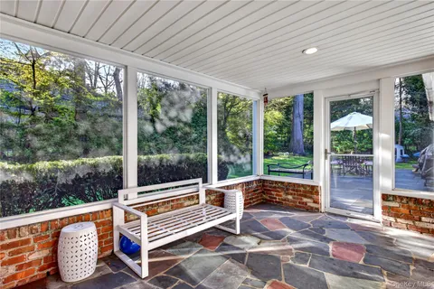 $2,199,000 | 5 S Branch, Roslyn, NY 11576