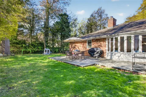 $2,199,000 | 5 S Branch, Roslyn, NY 11576