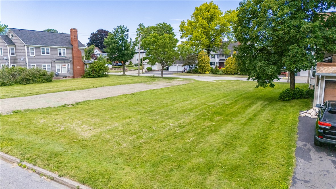 425 Beach Avenue Rochester, NY 14612 - Photo 2 of 12