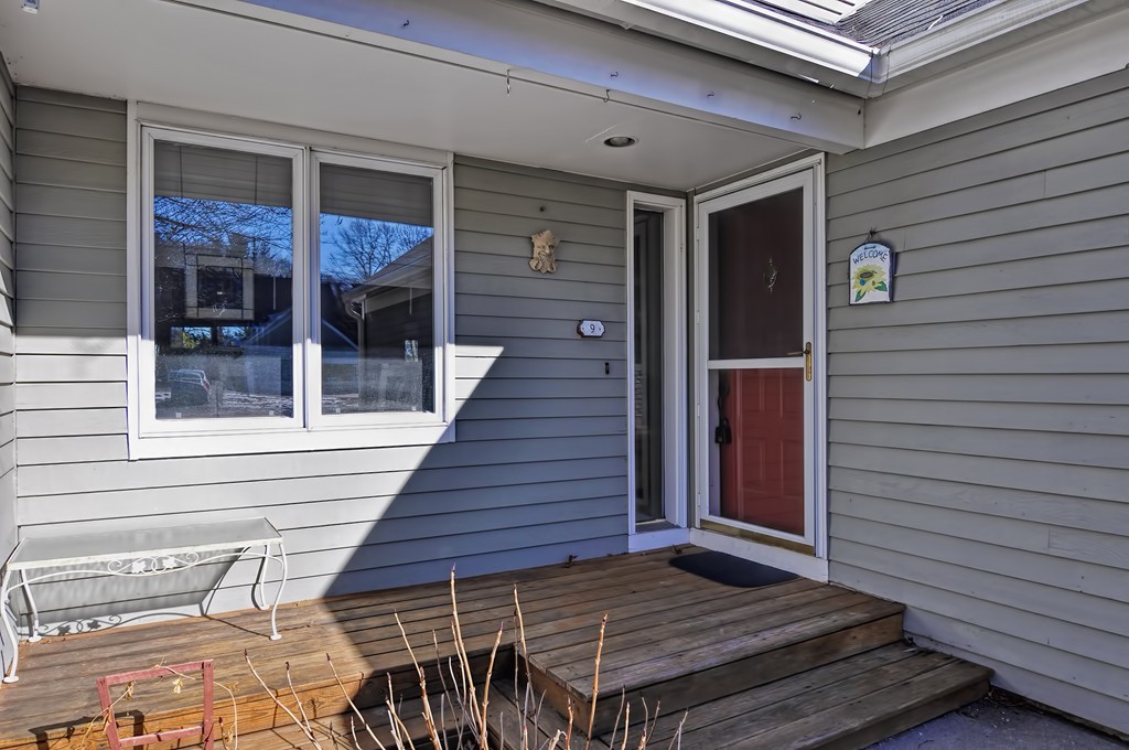9 Stone Ridge Road, Unit 9 Franklin, MA 02038 - Photo 2 of 23 Gallery Image 2