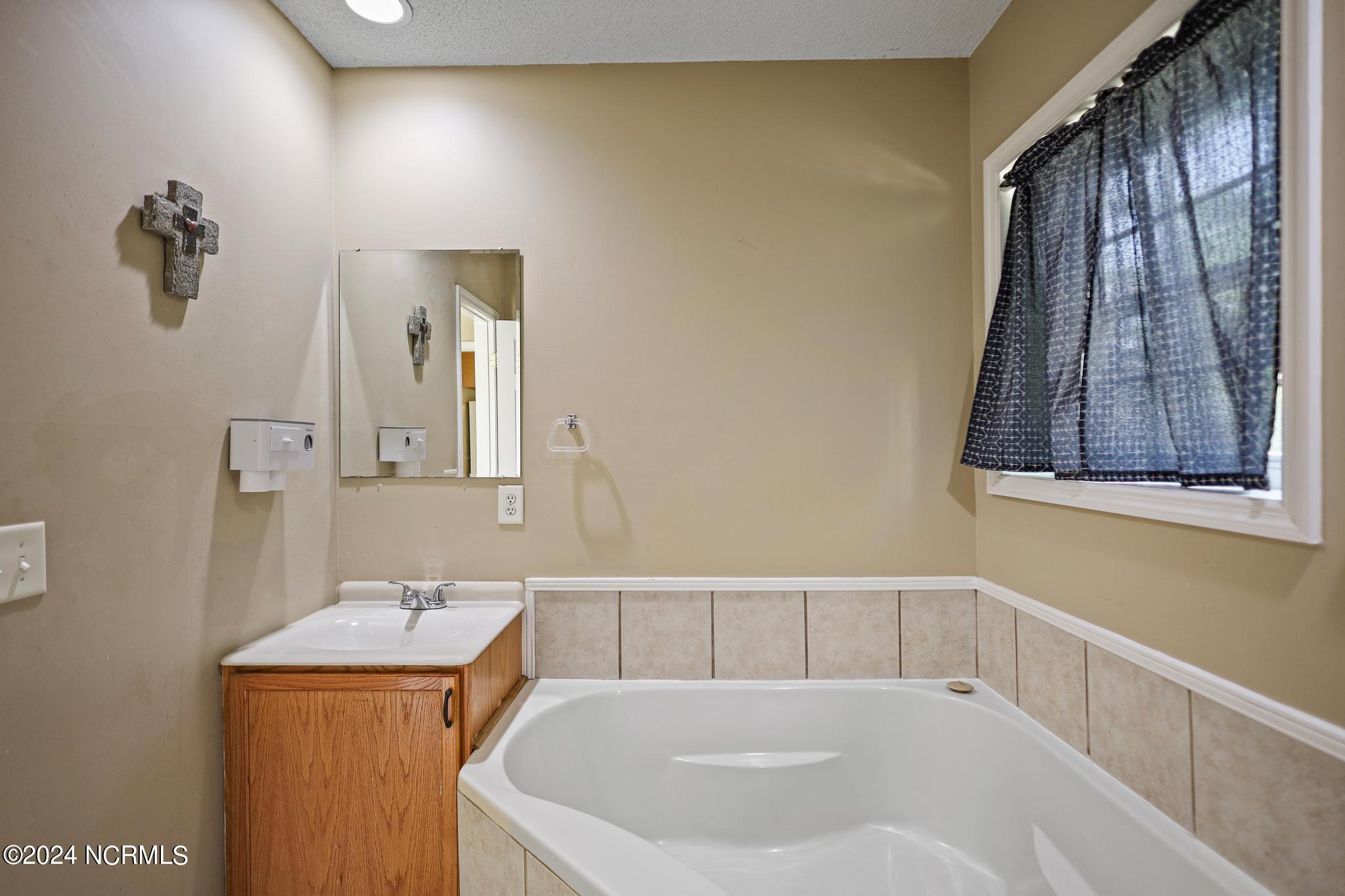 110 Ravenwood Road Aberdeen, NC 28315 - Photo 16 of 32 FF629EE3-79C9-42EA-8388-65A345C322C3
