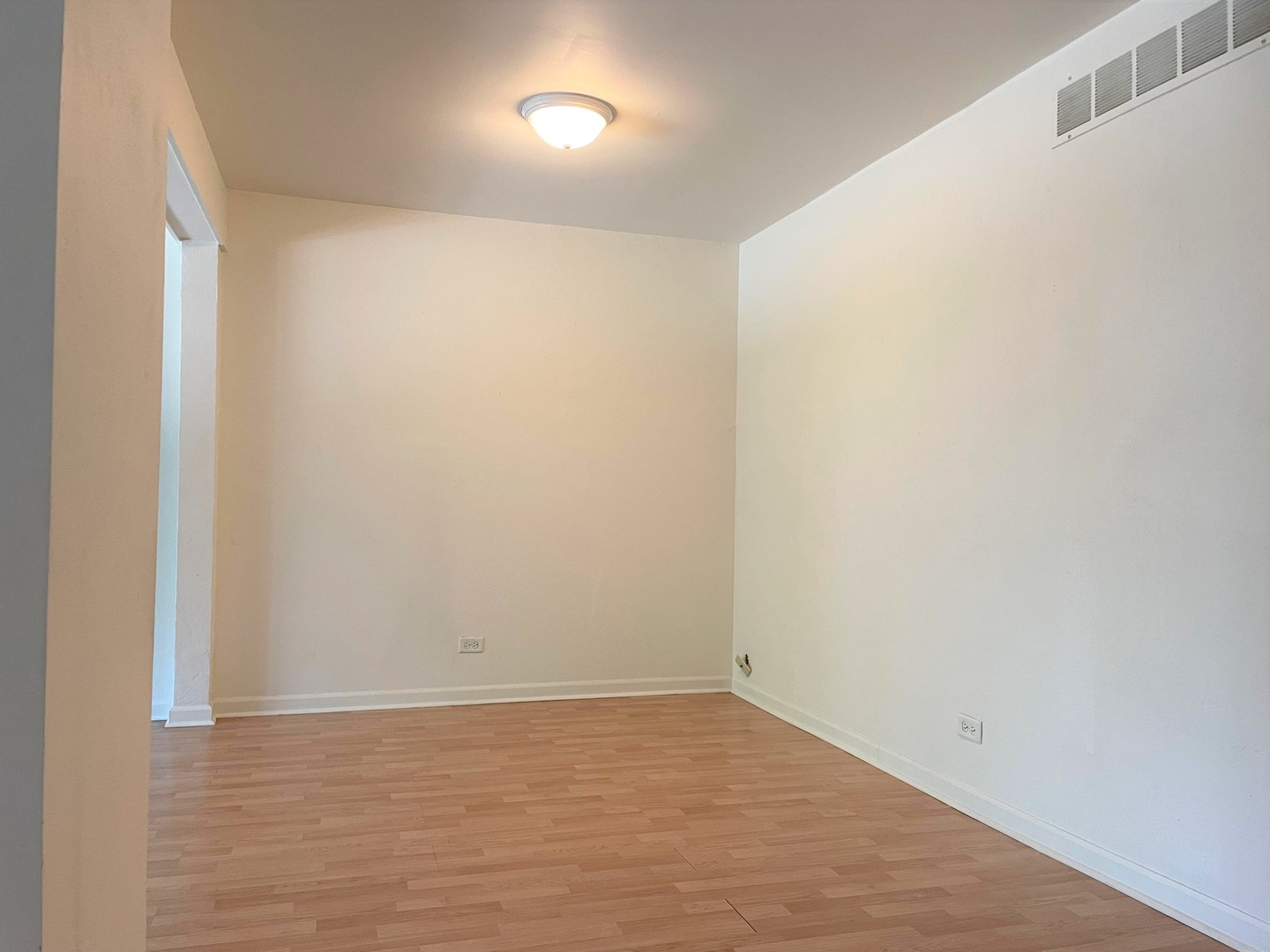 2113 Kettering Road Hoffman Estates, IL 60169 - Photo 5 of 12
