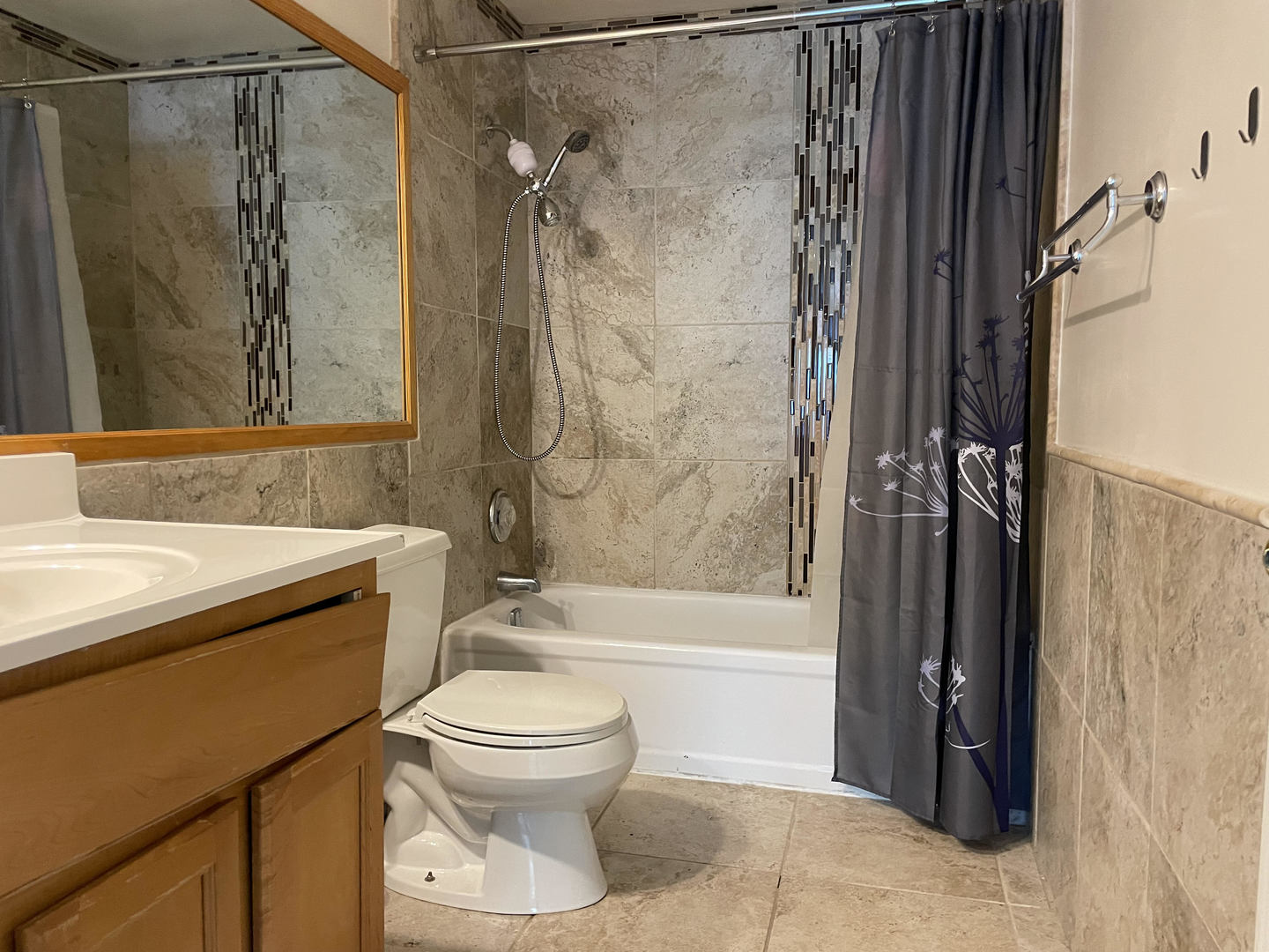 2113 Kettering Road Hoffman Estates, IL 60169 - Photo 7 of 12