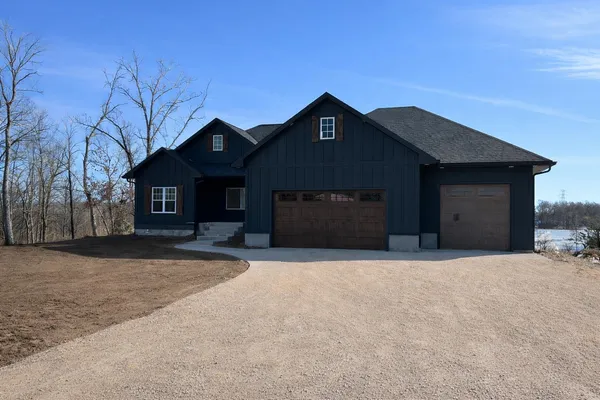 $724,900 | W647 Oak Shore, Fall River, WI 53932