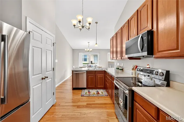 $425,000 | 232 Cordovan Commons Parkway, Chesterfield, MO 63017